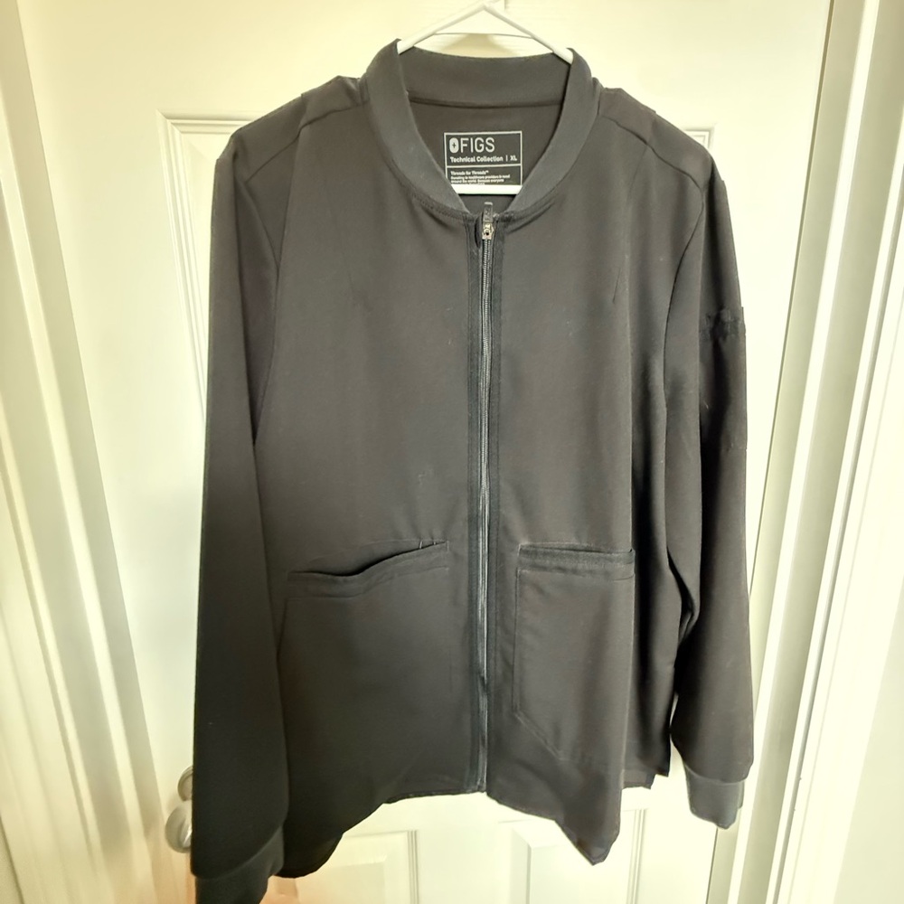 Figs Women's Black Lightweight Jacket